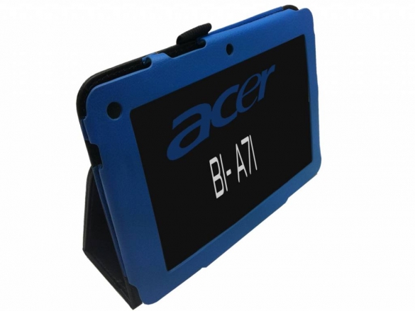 This custom-made case is an ideal accessory, produced in a unique shade of blue to match your ! A unique blue custom-made Tablet Case for your