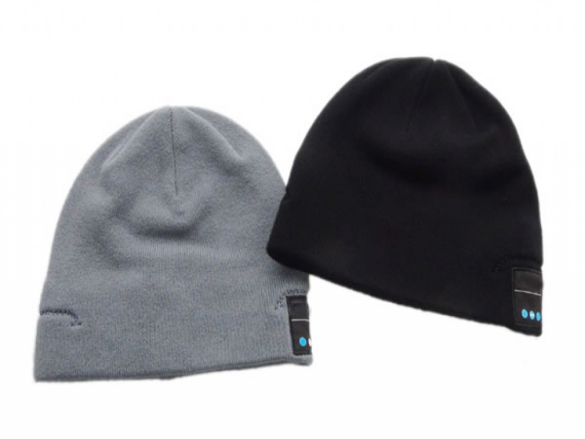 Casual beanie with integrated wireless bluetooth speakers. Beanie with built-in Bluetooth headset for
