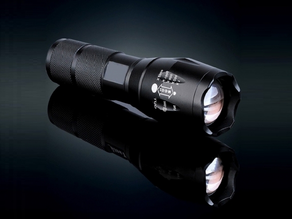 Nieuwe Hype! Duizenden mensen in Nederland kopen deze Tactical TL360 militaire zaklamp van 3800 lumen om zich thuis veiliger te voelen! TL360 Militaire LED Zaklamp 3800 Lumen met batterijen