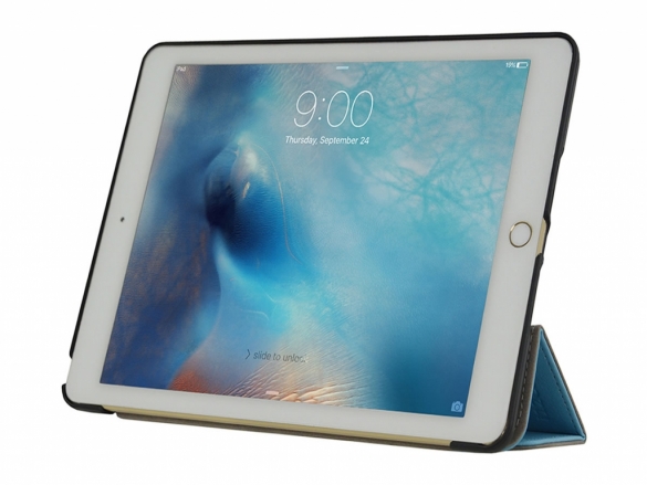 Custom-made Case for your iPad 2017 for optimal protection. Featuring sleep-/wakefunction, Multi-stand and cut-outs. iPad 2017 Smart Case